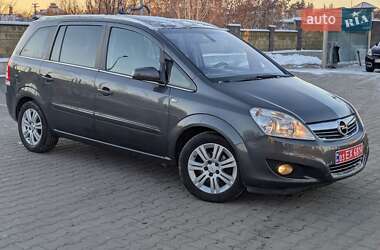 Мінівен Opel Zafira 2010 в Дубні