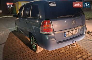 Мінівен Opel Zafira 2007 в Чернівцях