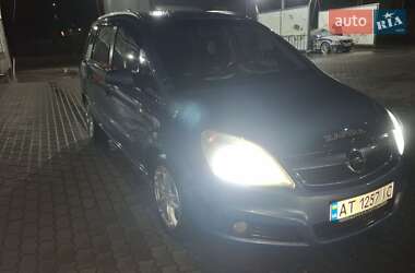 Мінівен Opel Zafira 2007 в Чернівцях