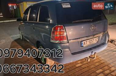 Минивэн Opel Zafira 2007 в Черновцах