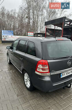 Минивэн Opel Zafira 2011 в 