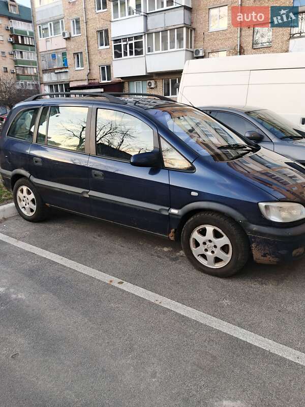 Минивэн Opel Zafira 2001 в Ирпене