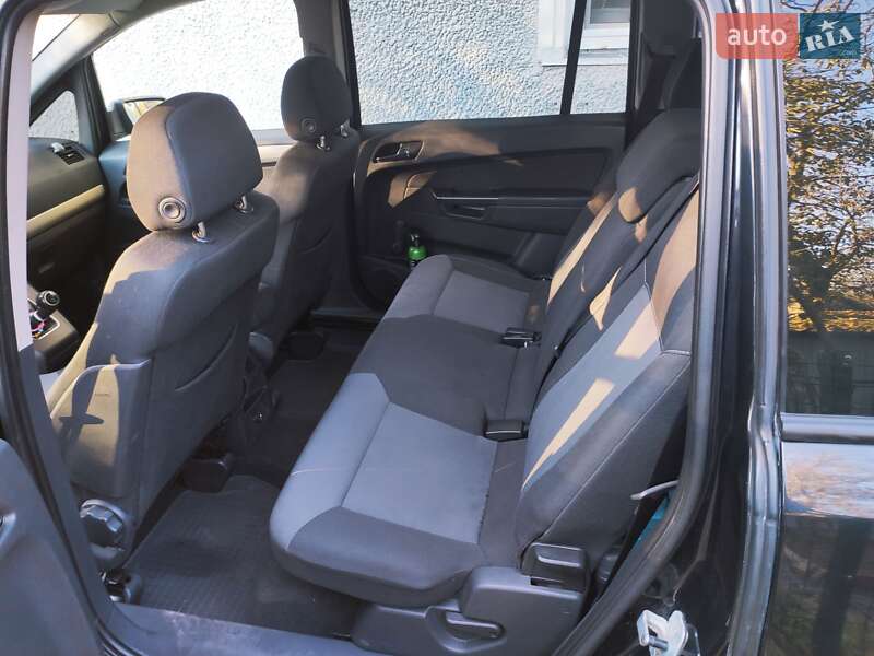 Мінівен Opel Zafira 2008 в Чернівцях