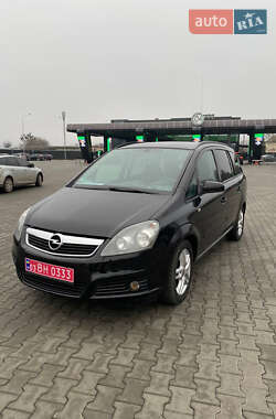 Минивэн Opel Zafira 2007 в Луцке