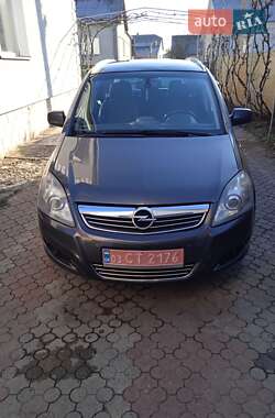 Мінівен Opel Zafira 2010 в Радивиліві