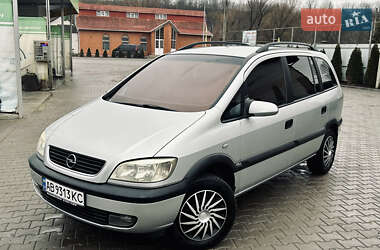 Минивэн Opel Zafira 2002 в Томашполе