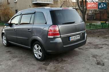 Минивэн Opel Zafira 2005 в 