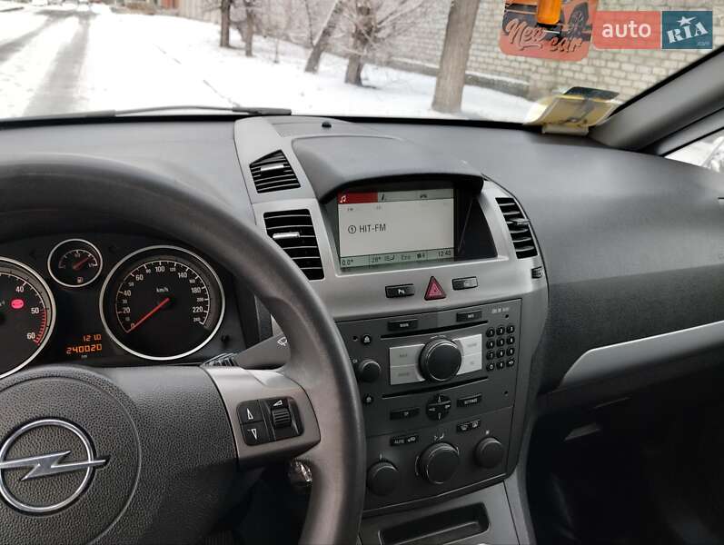 Минивэн Opel Zafira 2007 в Александрие фото 5 Минивэн Opel Zafira 2007 в Александрие