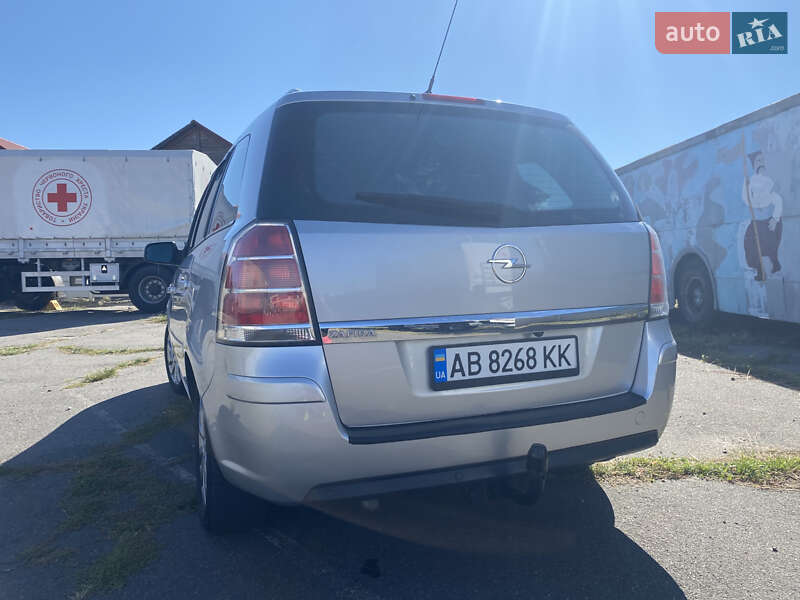 Минивэн Opel Zafira 2007 в Ладыжине