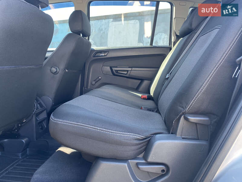 Минивэн Opel Zafira 2007 в Ладыжине