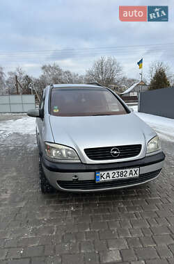 Минивэн Opel Zafira 2000 в Шполе