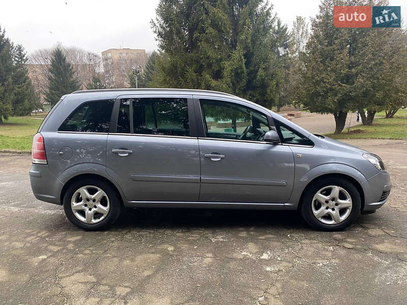 Мінівен Opel Zafira 2007 в Рівному