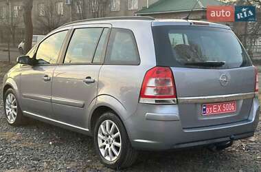 Минивэн Opel Zafira 2009 в Мене