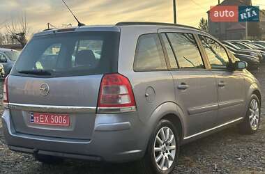 Минивэн Opel Zafira 2009 в Мене