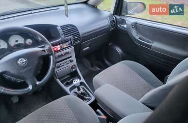 Минивэн Opel Zafira 2004 в Киеве