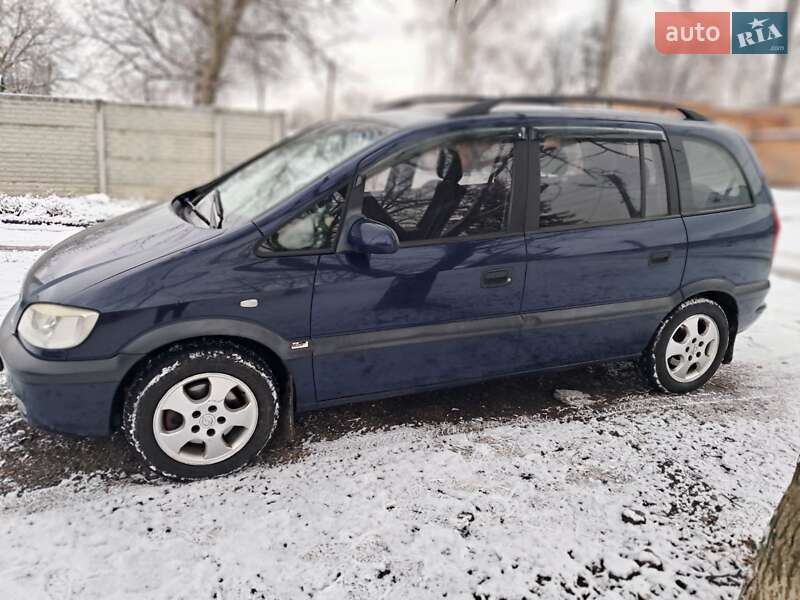 Мінівен Opel Zafira 2000 в Харкові