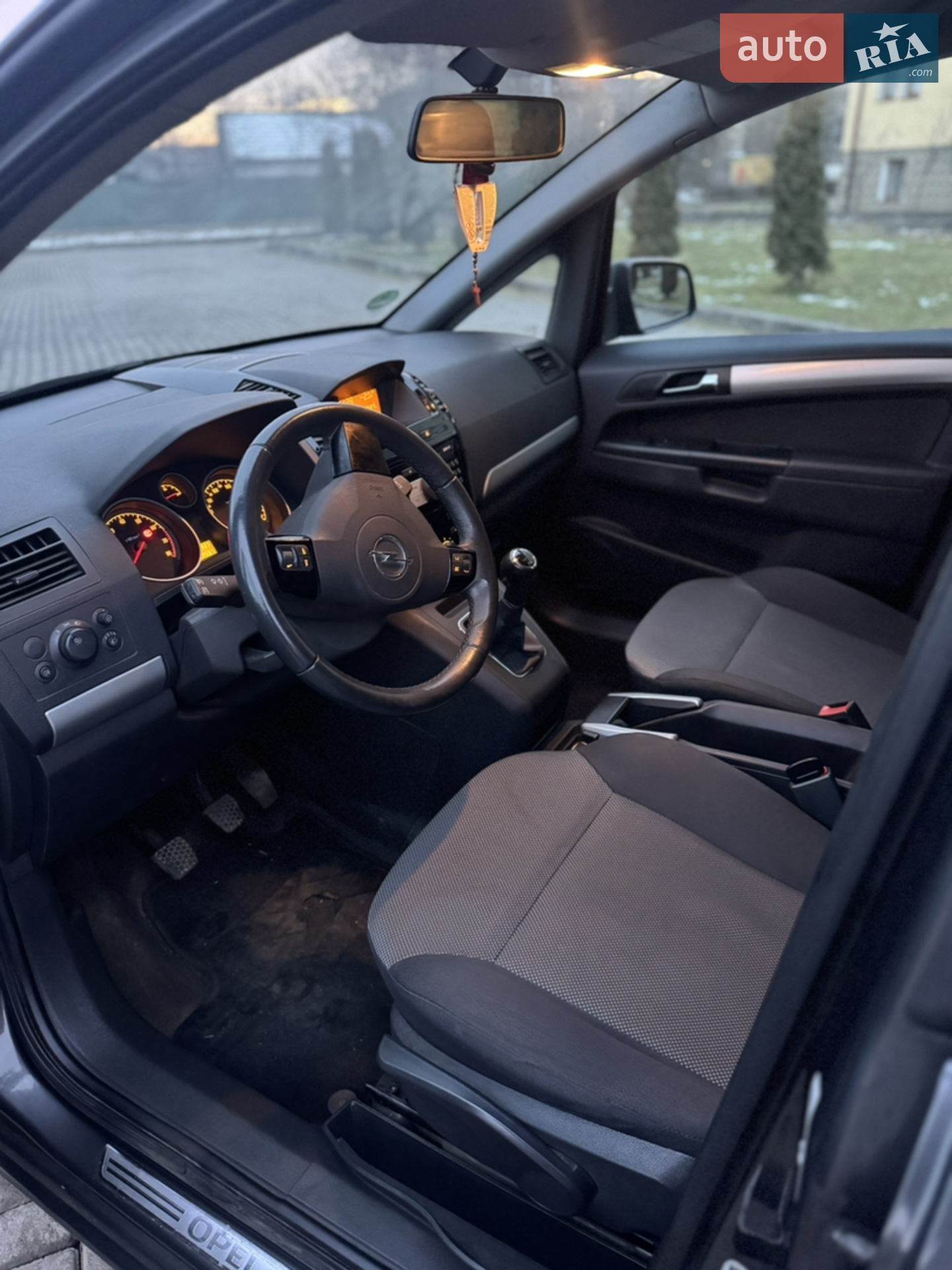 2010 Opel Zafira - мініатюра 10