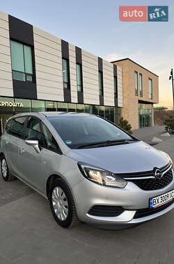 Минивэн Opel Zafira 2018 в Черновцах