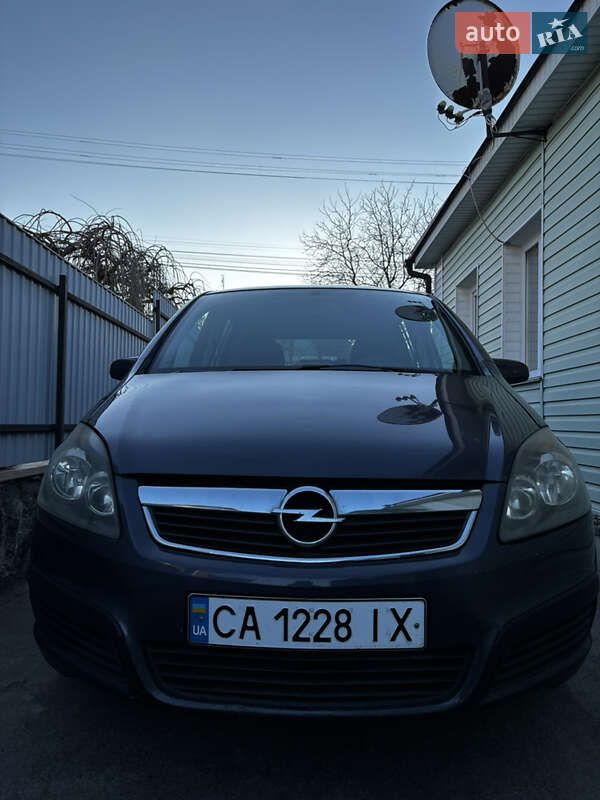 Минивэн Opel Zafira 2005 в Умани