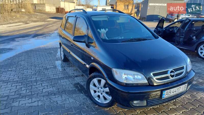 Минивэн Opel Zafira 2004 в Виннице