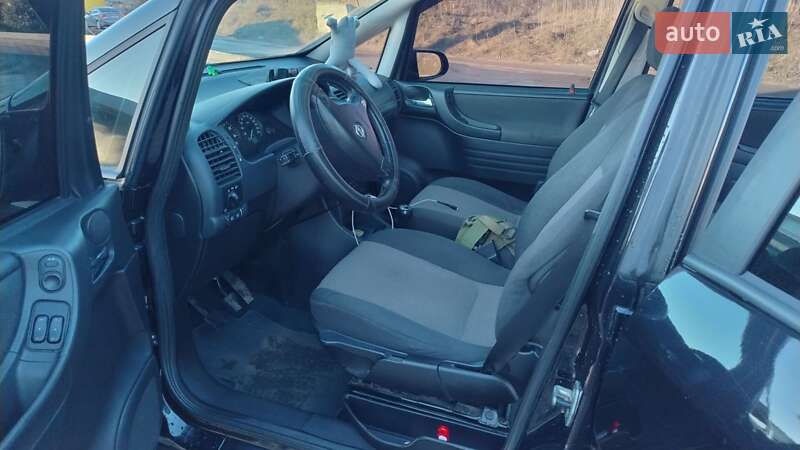 Минивэн Opel Zafira 2004 в Виннице