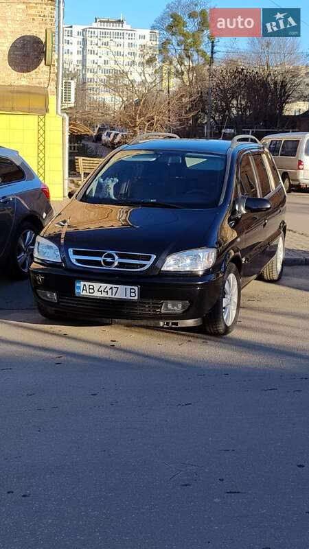 Минивэн Opel Zafira 2004 в 