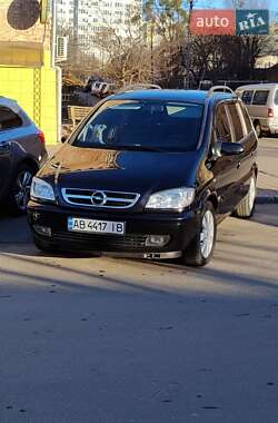 Минивэн Opel Zafira 2004 в 