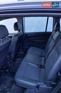 Минивэн Opel Zafira 2006 в 