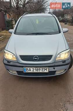 Мінівен Opel Zafira 2000 в Первомайську