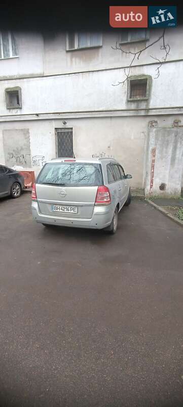 Минивэн Opel Zafira 2008 в Одессе