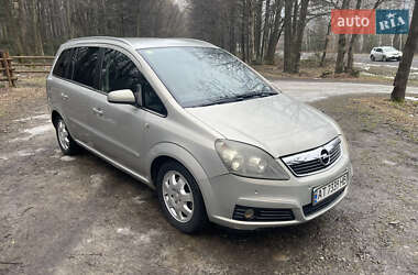 Минивэн Opel Zafira 2007 в Долине