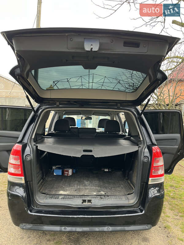 Минивэн Opel Zafira 2008 в Николаеве