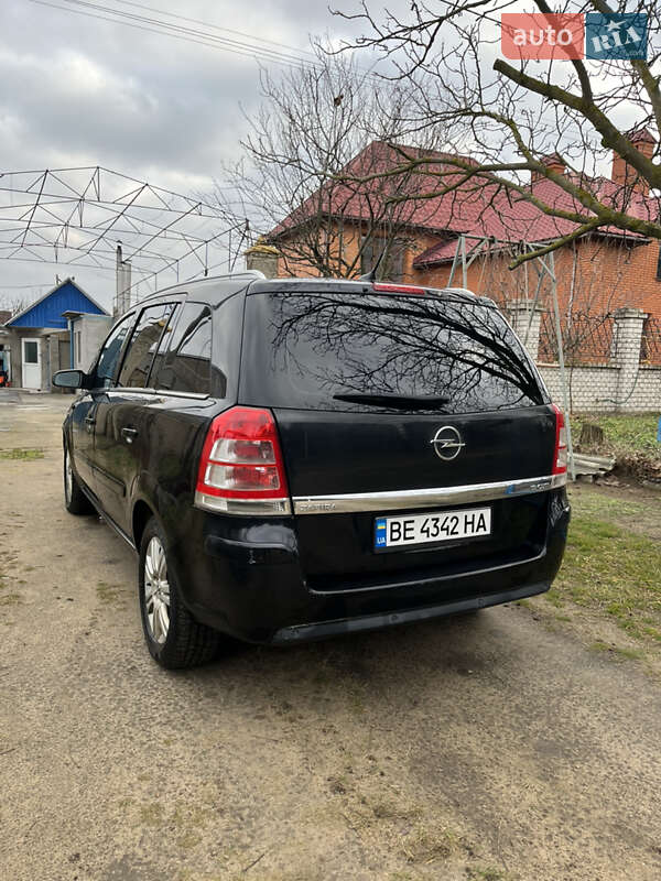 Минивэн Opel Zafira 2008 в Николаеве
