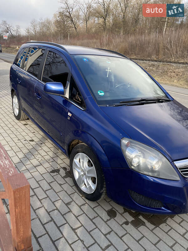 Opel Zafira 2010