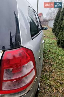 Мінівен Opel Zafira 2008 в  фото 20 Мінівен Opel Zafira 2008 в