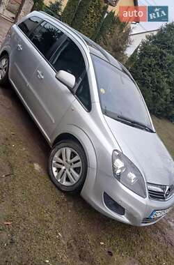 Минивэн Opel Zafira 2011 в Львове