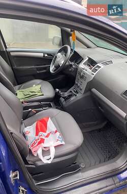 Мінівен Opel Zafira 2013 в Дніпрі