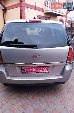 Минивэн Opel Zafira 2007 в 