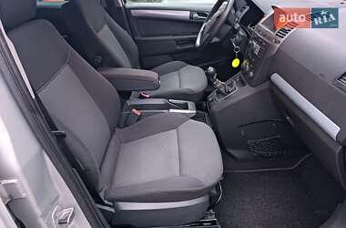 Минивэн Opel Zafira 2007 в 