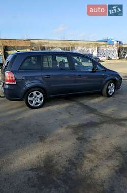 Минивэн Opel Zafira 2007 в Луцке