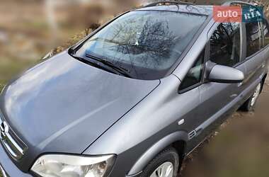 Мінівен Opel Zafira 2004 в Лубнах