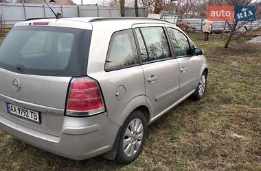 Мінівен Opel Zafira 2007 в Києві