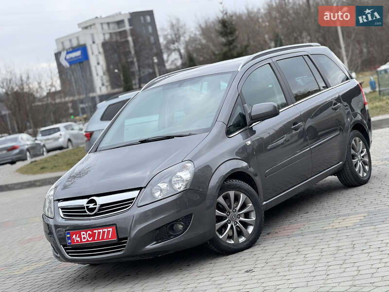 Минивэн Opel Zafira 2011 в Львове