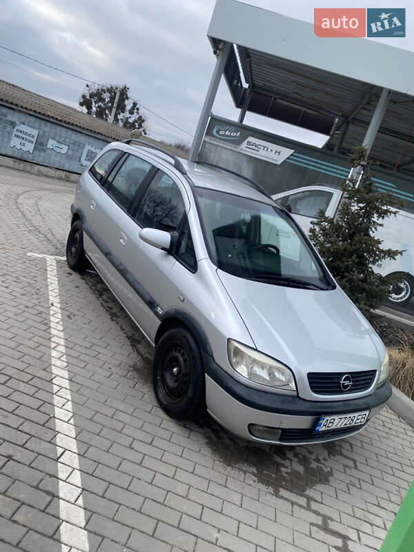 Минивэн Opel Zafira 2003 в Виннице
