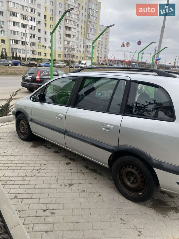 Минивэн Opel Zafira 2003 в Виннице