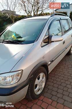 Минивэн Opel Zafira 2000 в Луцке