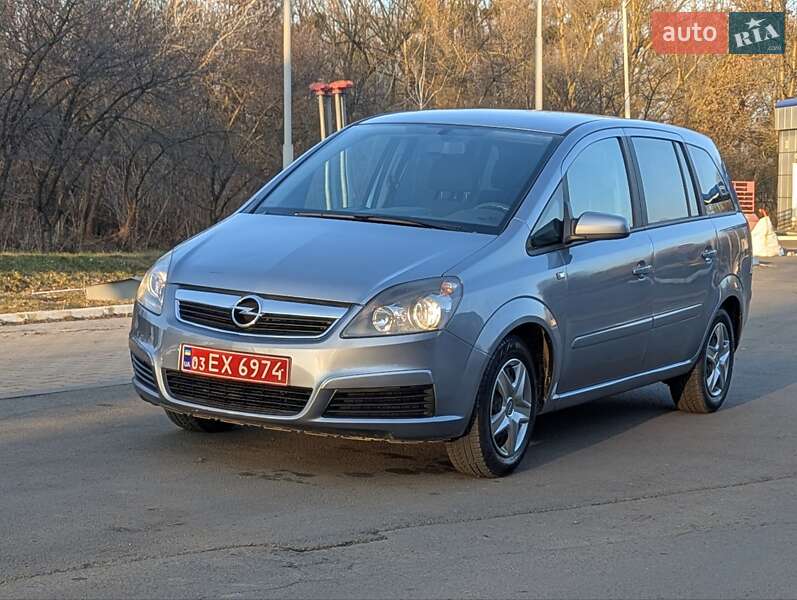 Минивэн Opel Zafira 2007 в Дубно