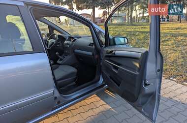 Минивэн Opel Zafira 2007 в Дубно