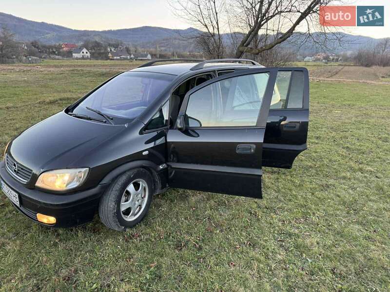 Минивэн Opel Zafira 2001 в Надворной