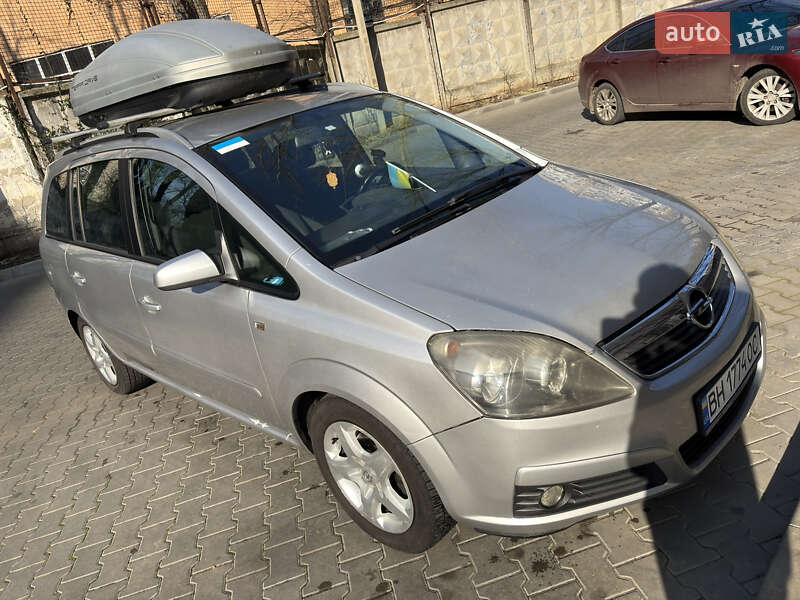 Минивэн Opel Zafira 2006 в Одессе